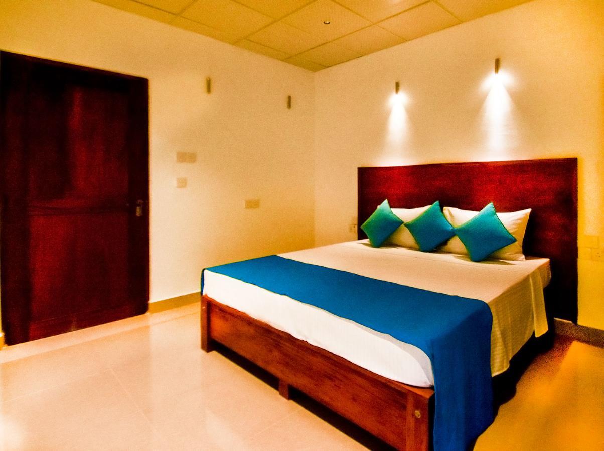 Heavens Door Guest Inn Канді Екстер'єр фото