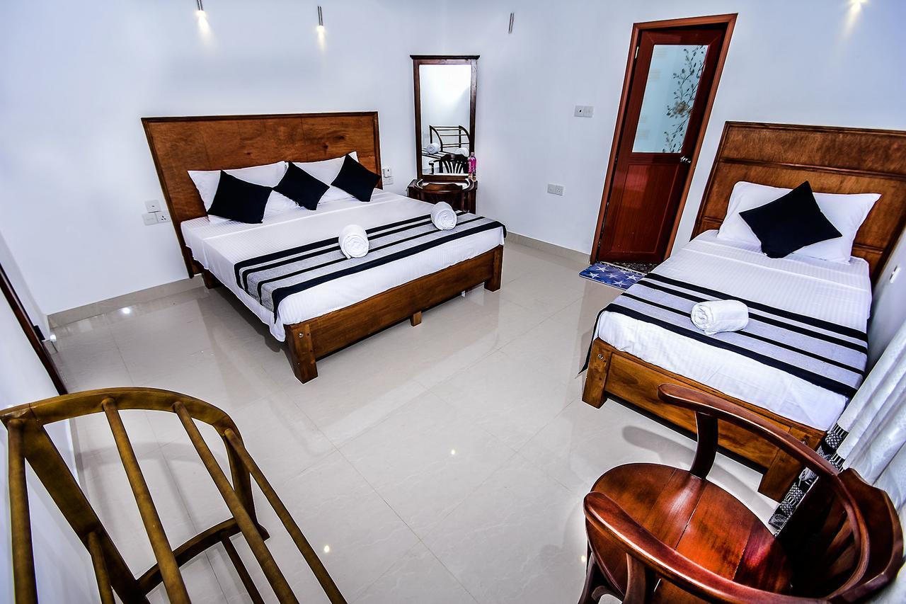Heavens Door Guest Inn Канді Екстер'єр фото
