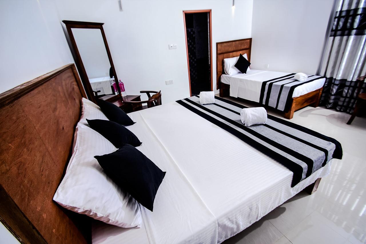 Heavens Door Guest Inn Канді Екстер'єр фото
