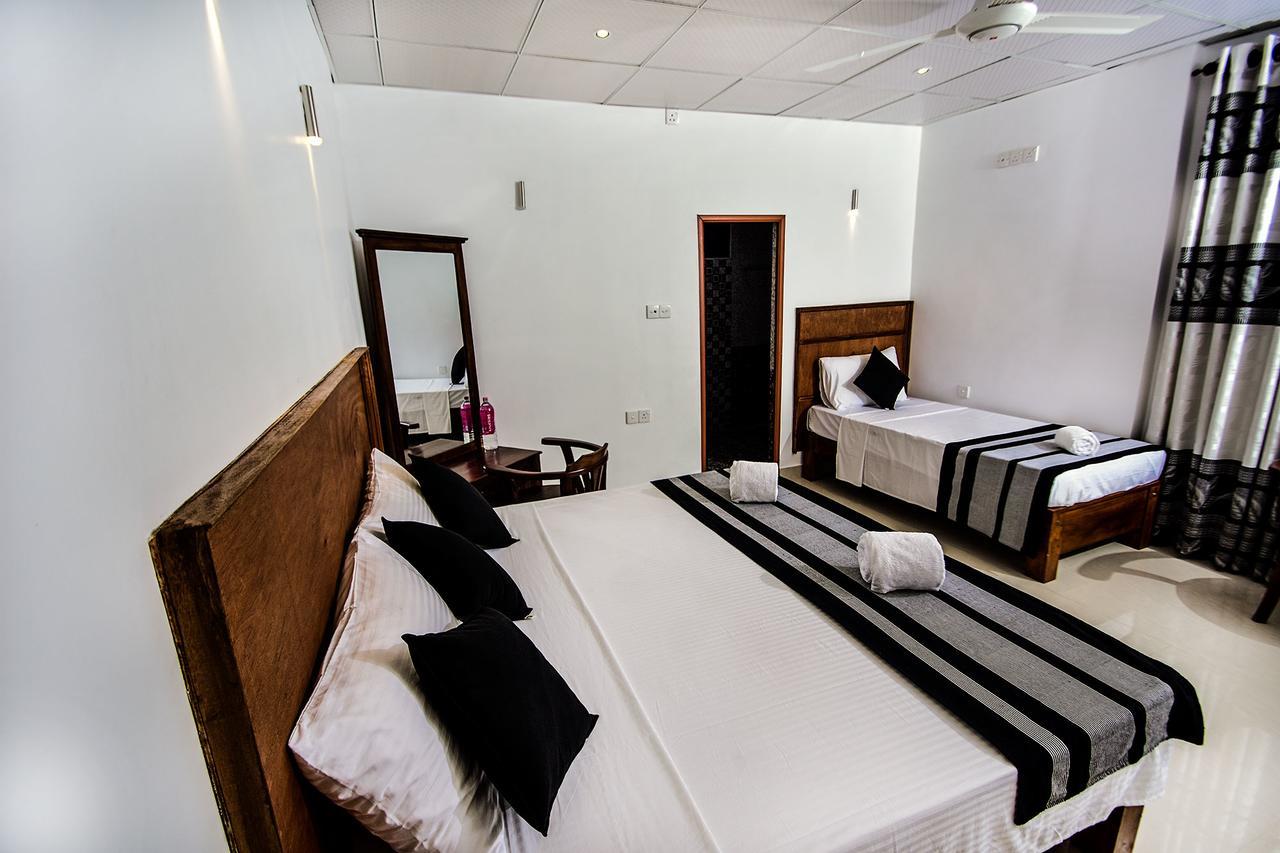 Heavens Door Guest Inn Канді Екстер'єр фото