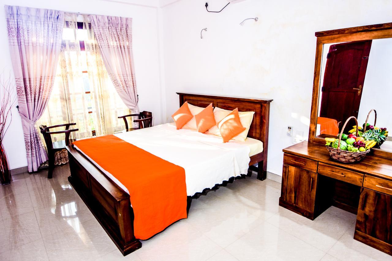 Heavens Door Guest Inn Канді Екстер'єр фото