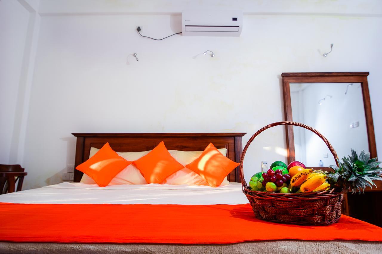 Heavens Door Guest Inn Канді Екстер'єр фото