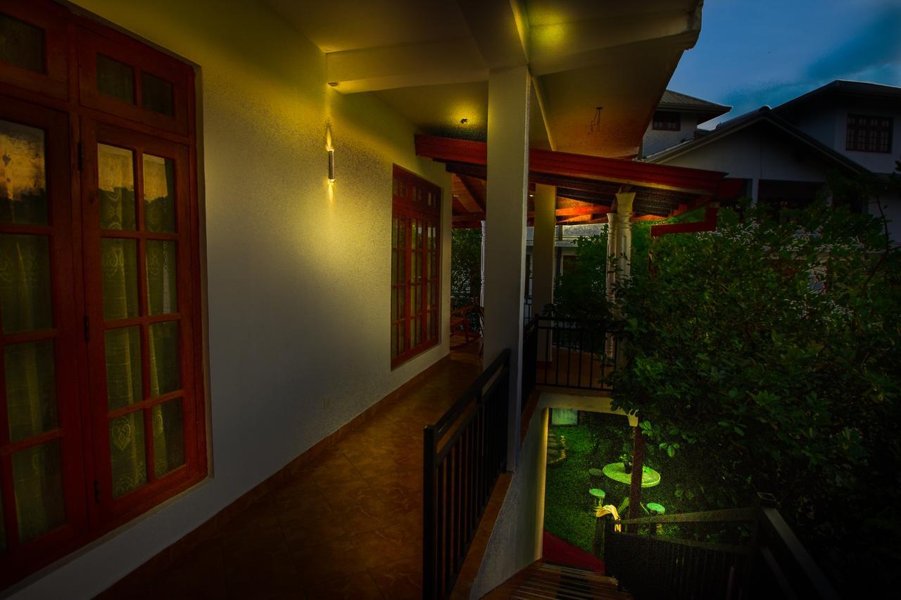Heavens Door Guest Inn Канді Екстер'єр фото